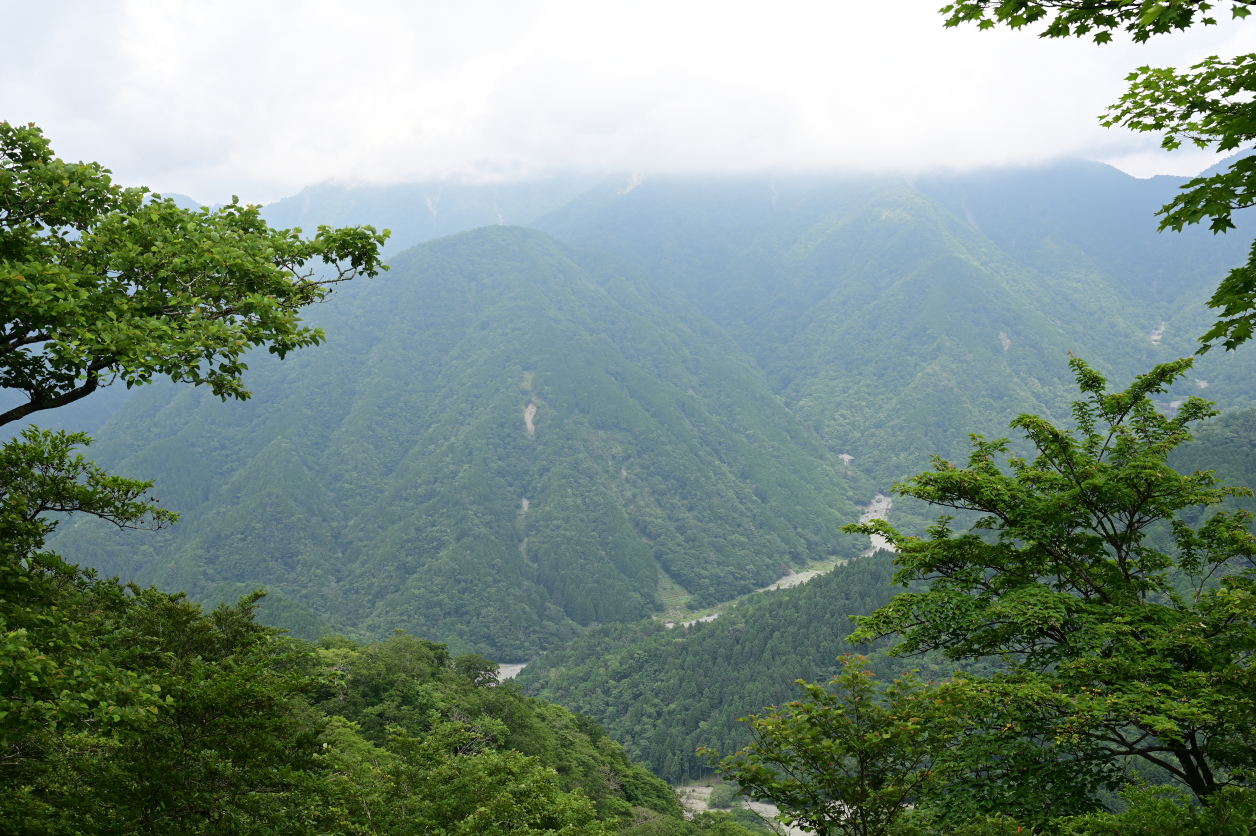 鍋割山