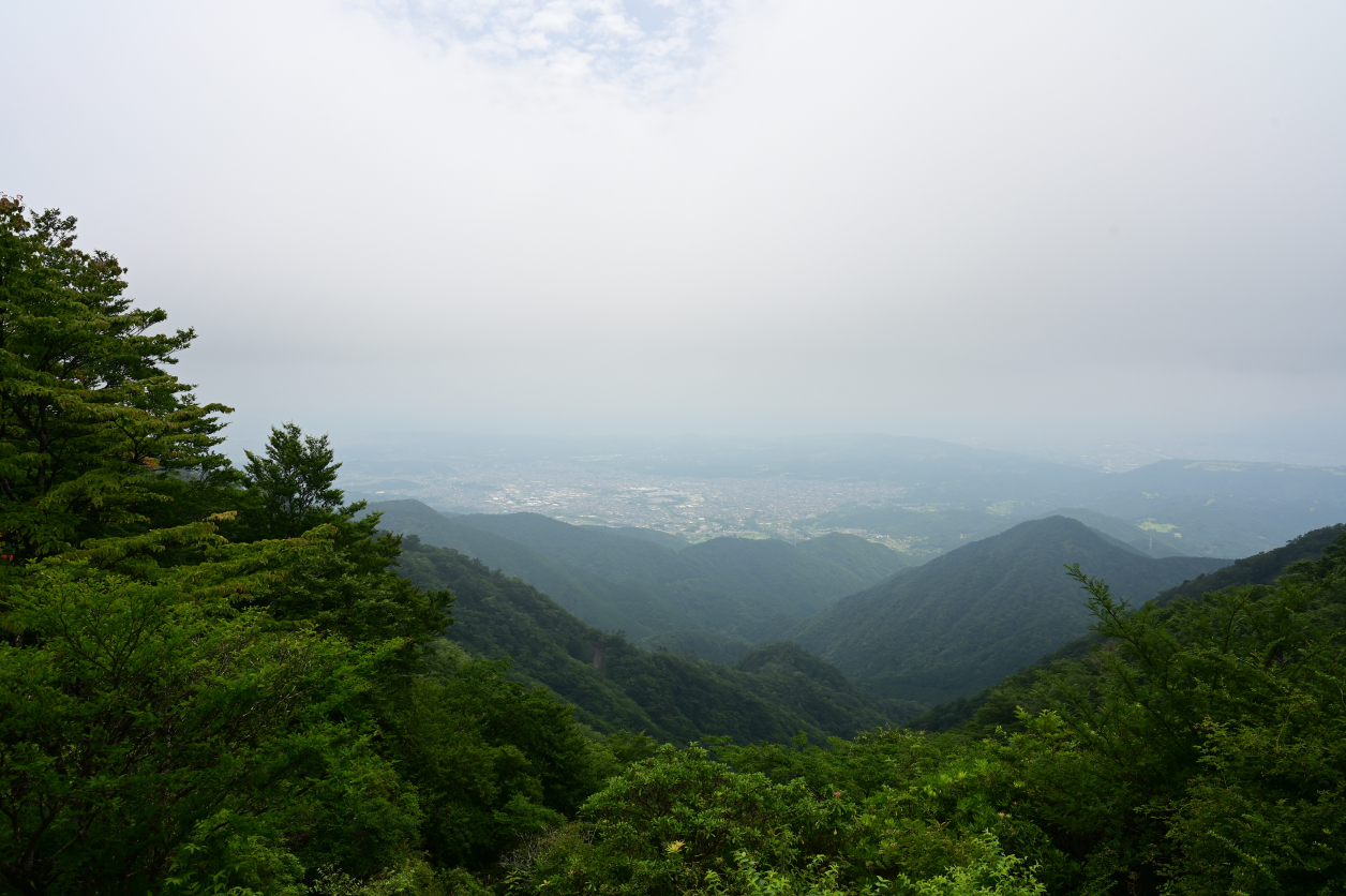 鍋割山